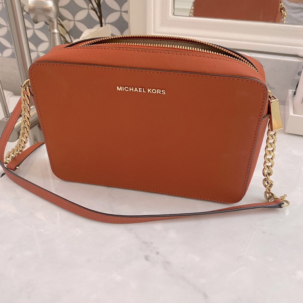 Michael Kors Saffiano cross body bag